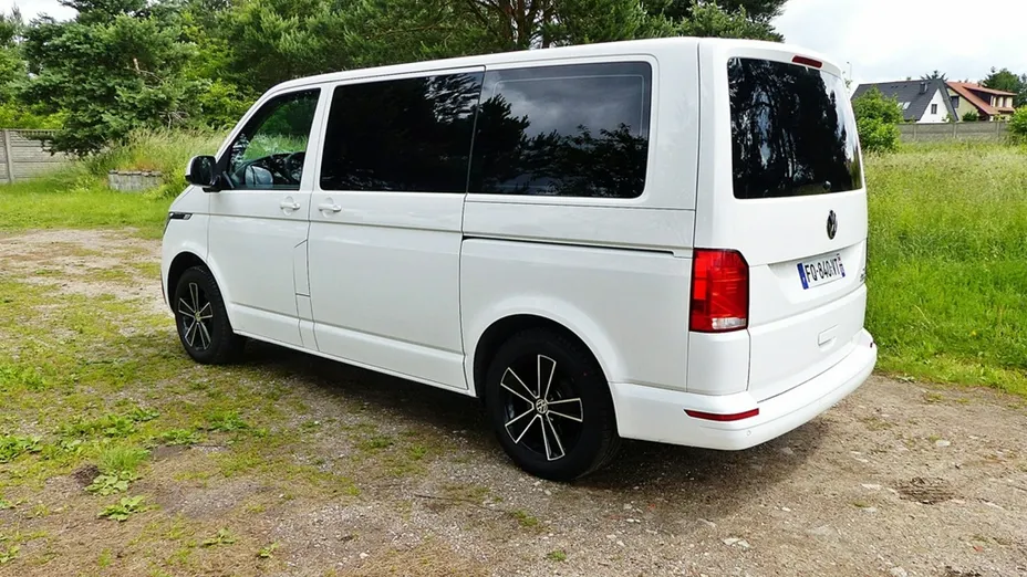 VOLKSWAGEN Transporter -