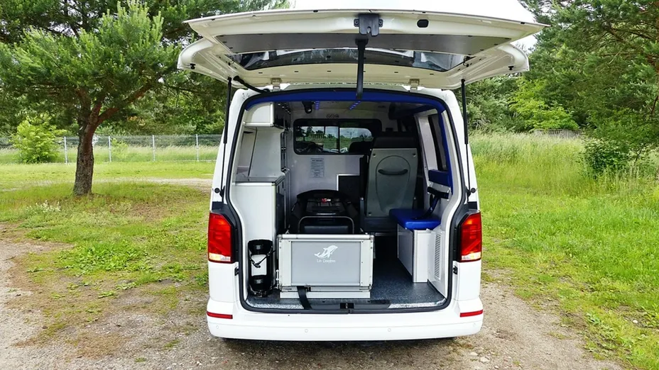 VOLKSWAGEN Transporter -