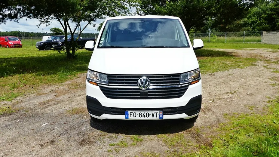 VOLKSWAGEN Transporter -