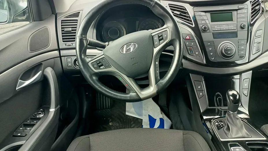 HYUNDAI i40 -