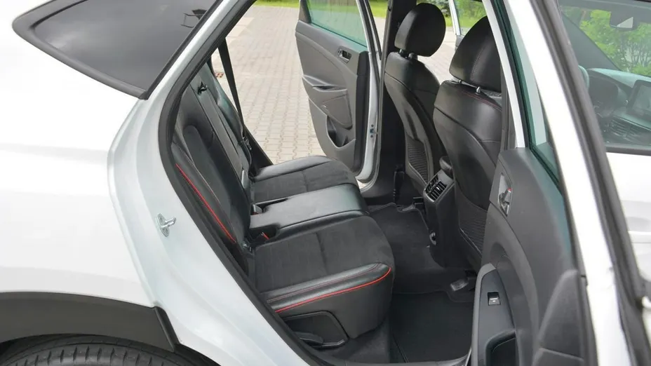 HYUNDAI Tucson -