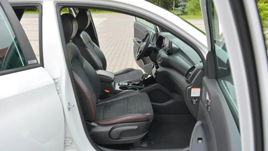 HYUNDAI Tucson -