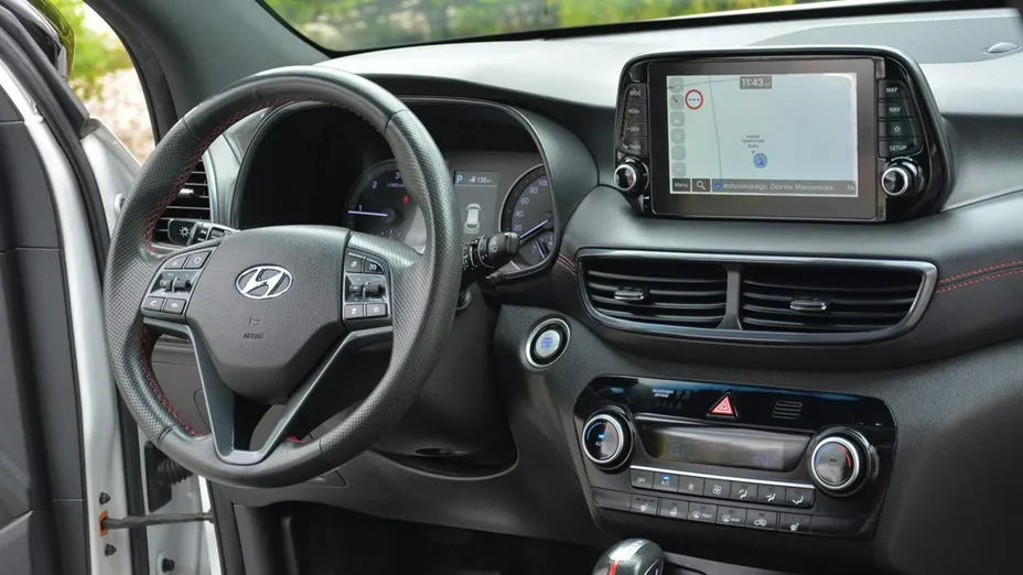 HYUNDAI Tucson -