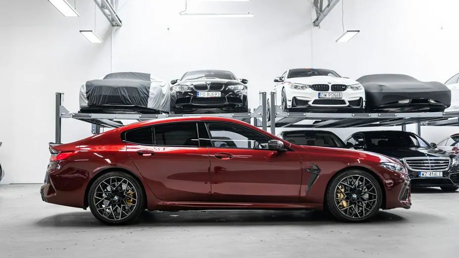 BMW M8 -