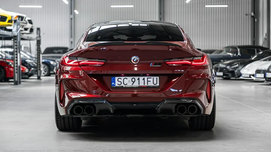 BMW M8 -