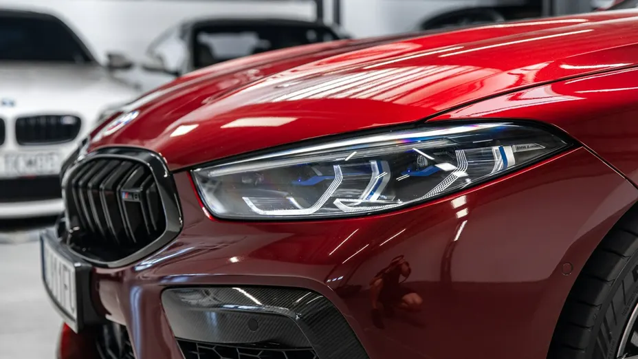 BMW M8 -