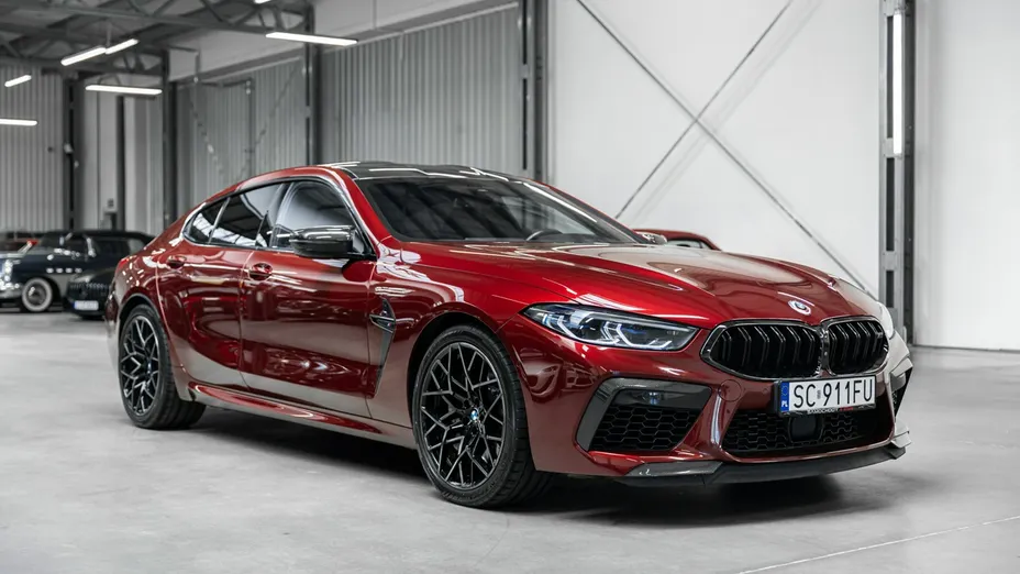 BMW M8 -