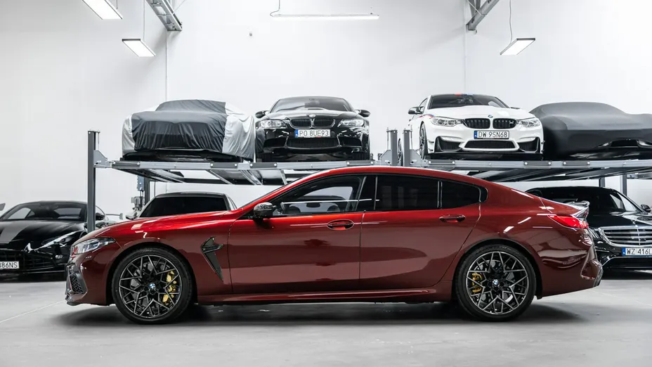 BMW M8 -