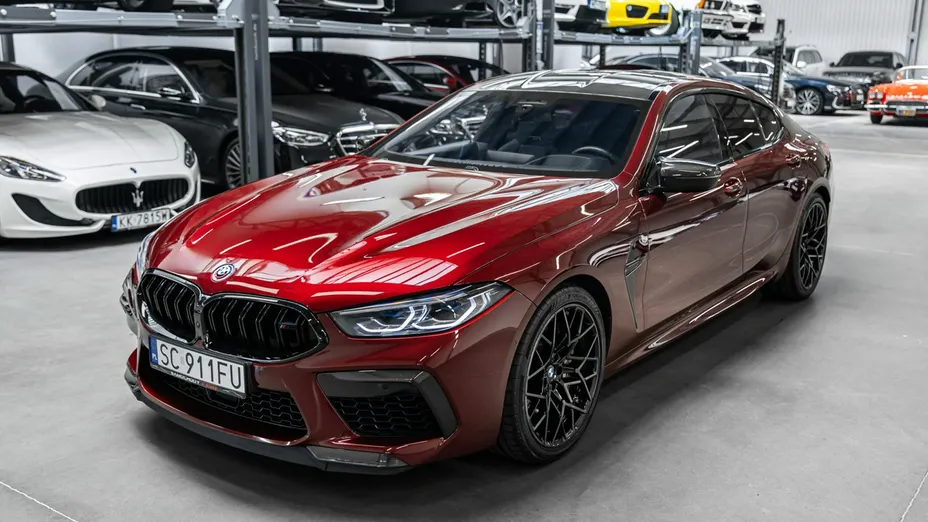 BMW M8 -