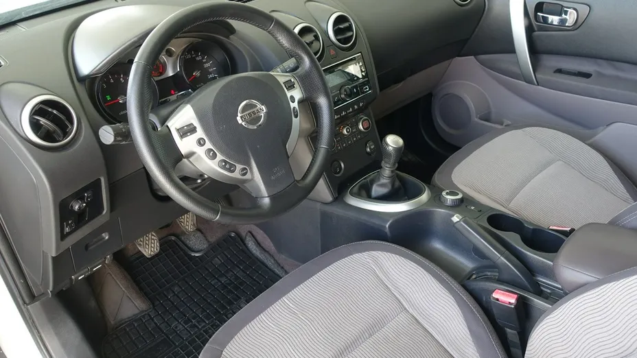 NISSAN Qashqai+2 -