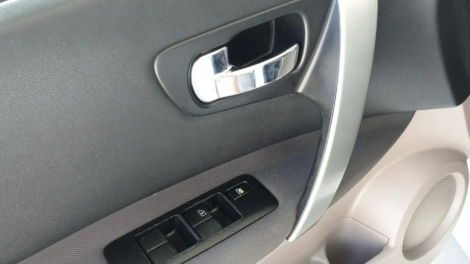 NISSAN Qashqai+2 -