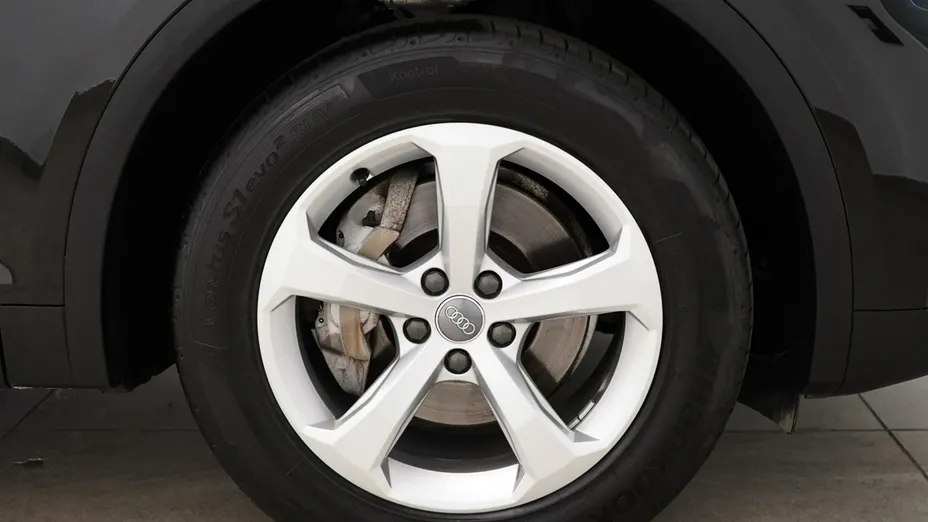 AUDI Q5 -