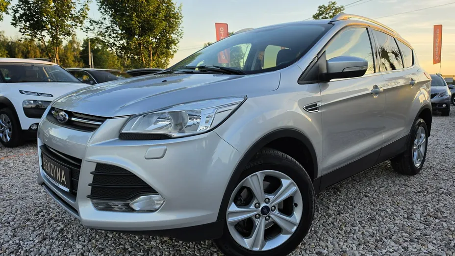 FORD Kuga -