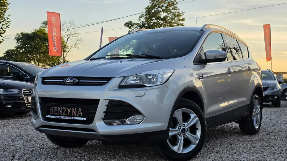 FORD Kuga -