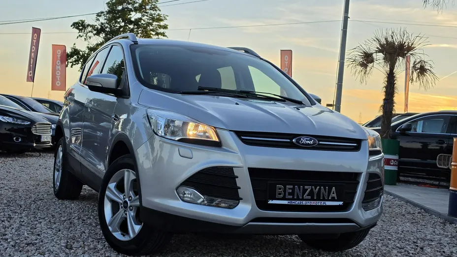 FORD Kuga -