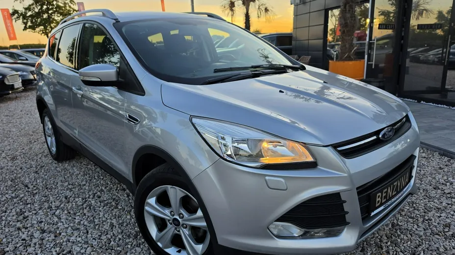 FORD Kuga -