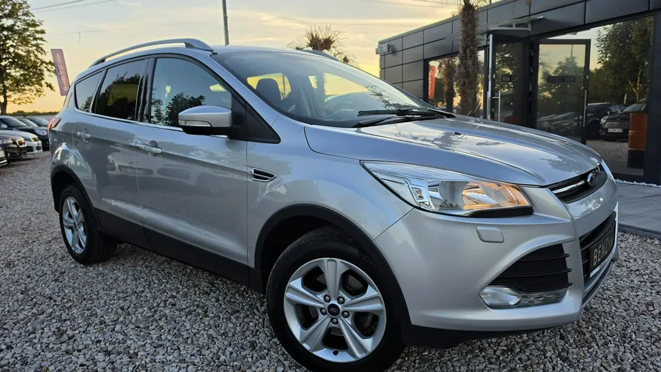 FORD Kuga -