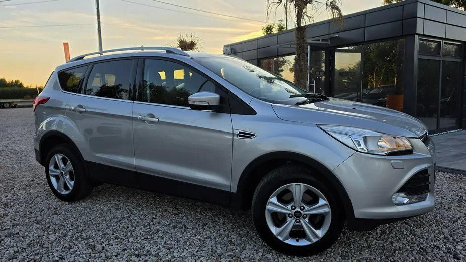 FORD Kuga -