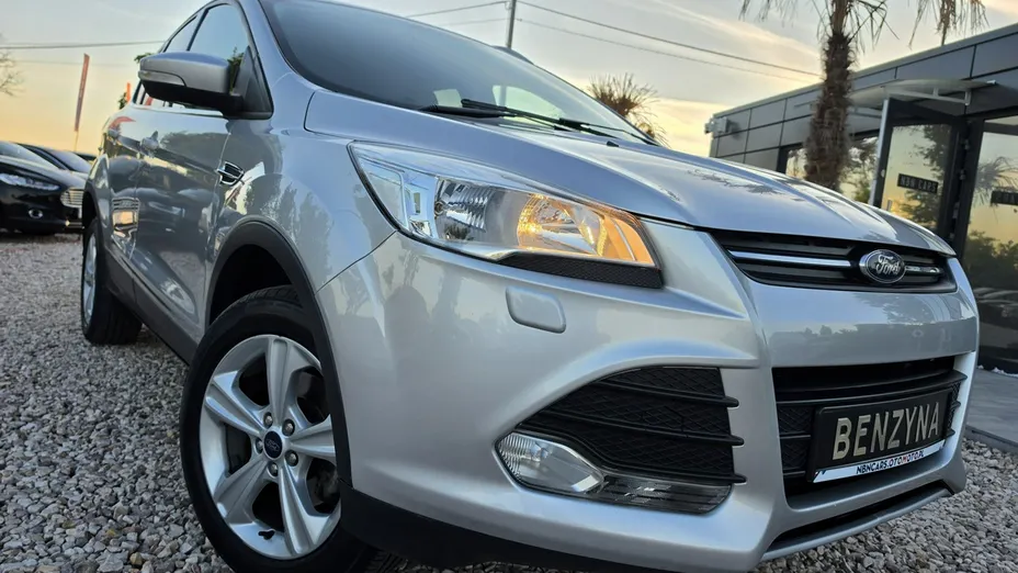 FORD Kuga -