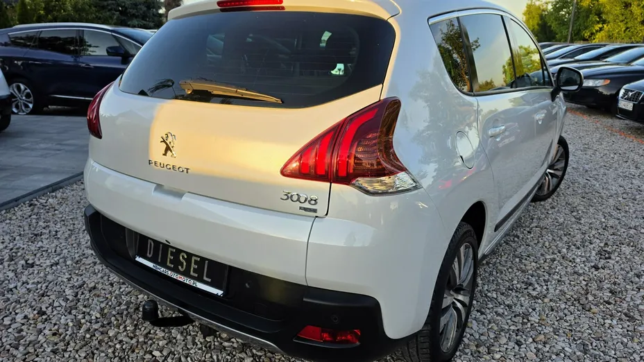 PEUGEOT 3008 -