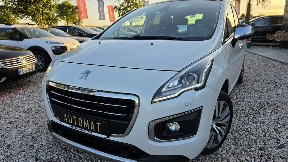 PEUGEOT 3008 -