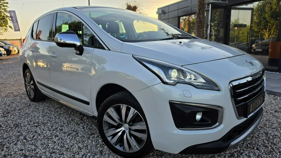 PEUGEOT 3008 -
