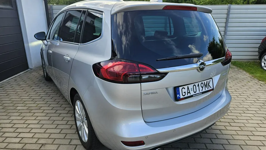 OPEL Zafira -