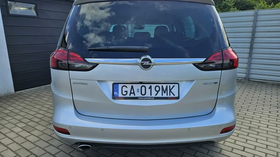 OPEL Zafira -