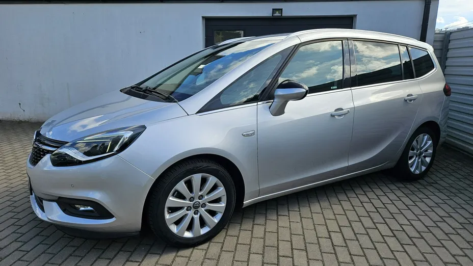 OPEL Zafira -
