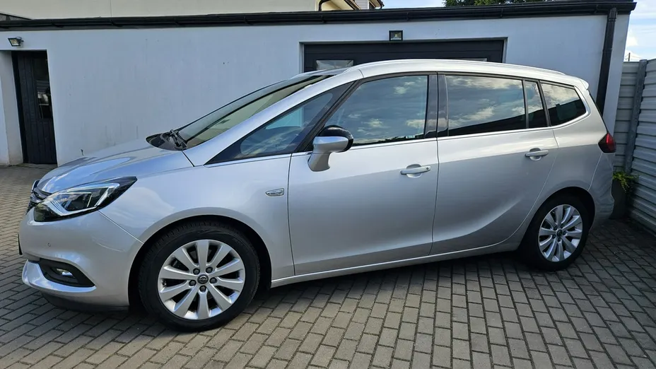 OPEL Zafira -