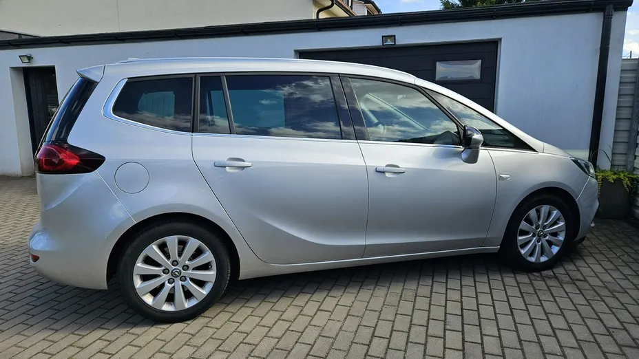 OPEL Zafira -