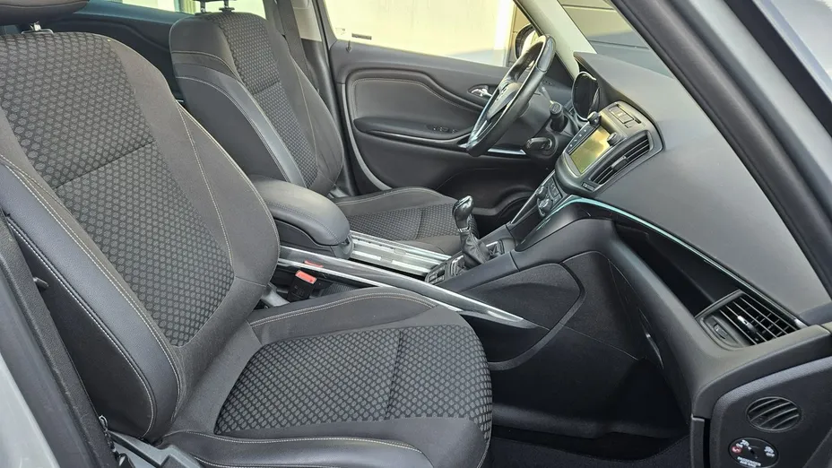 OPEL Zafira -