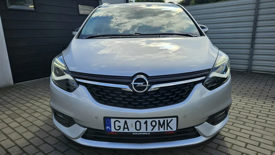 OPEL Zafira -