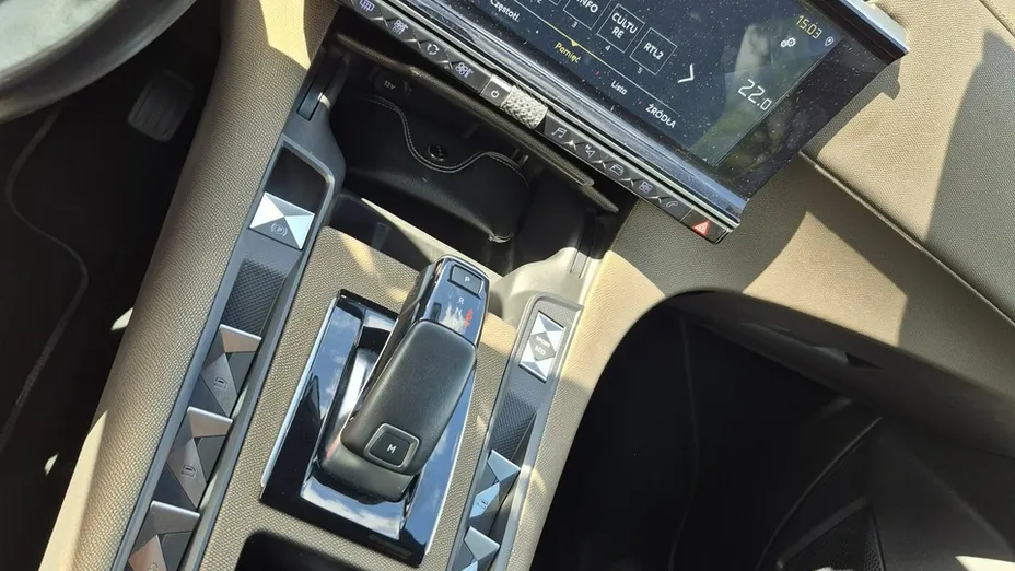 CITROEN DS7 -