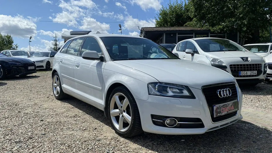 AUDI A4 -