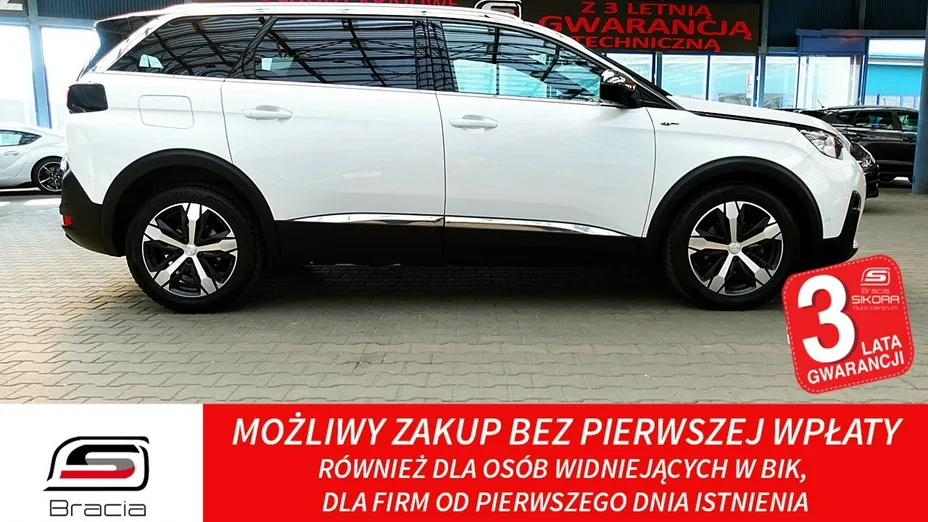 PEUGEOT 5008 -