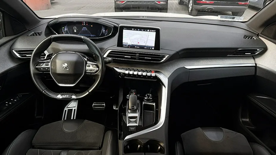 PEUGEOT 5008 -
