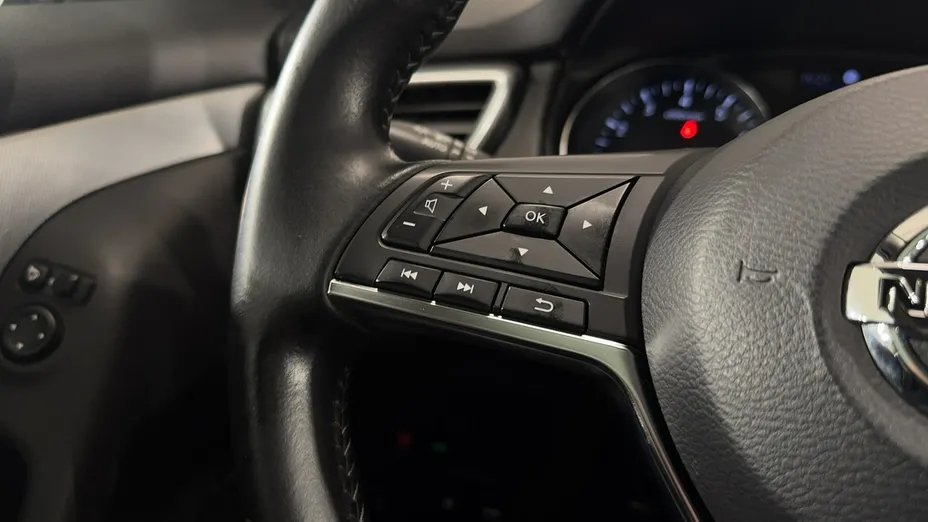 NISSAN Qashqai -