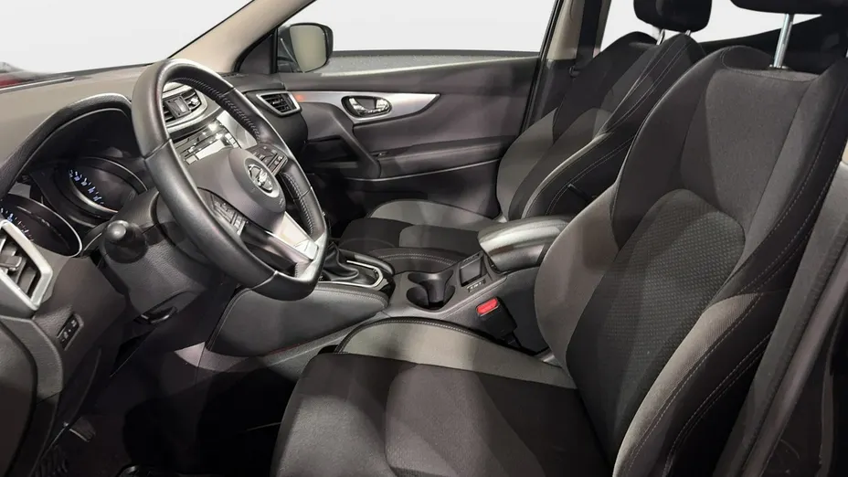 NISSAN Qashqai -