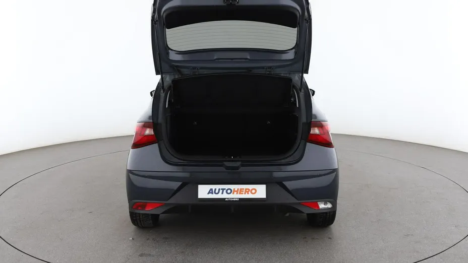 HYUNDAI i20 -