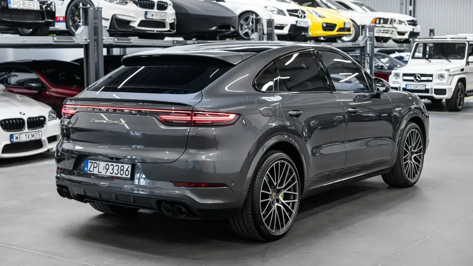 PORSCHE Cayenne -