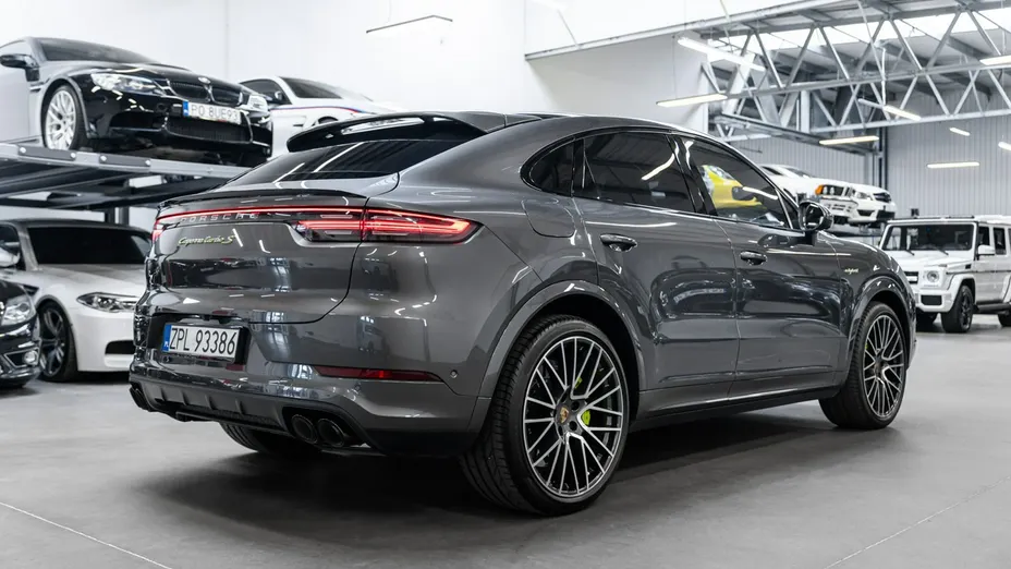 PORSCHE Cayenne -