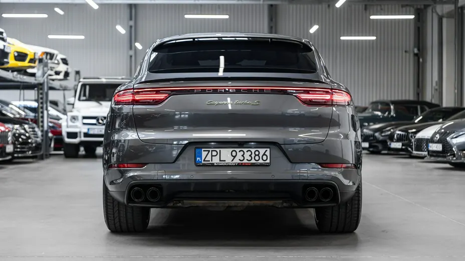 PORSCHE Cayenne -