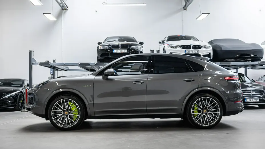 PORSCHE Cayenne -