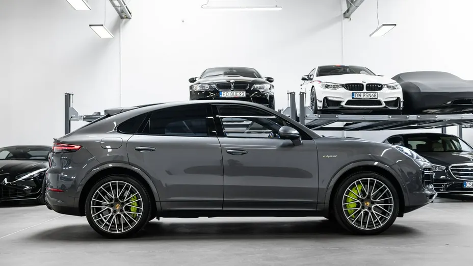 PORSCHE Cayenne -