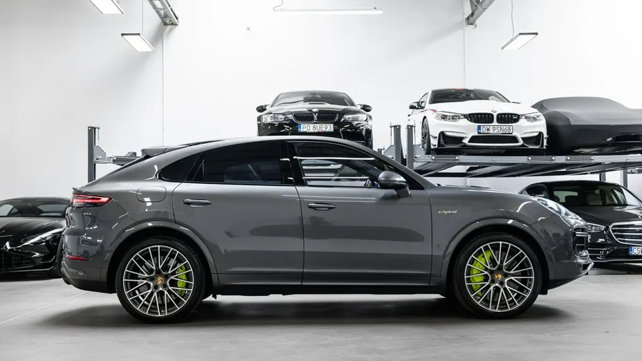 PORSCHE Cayenne -