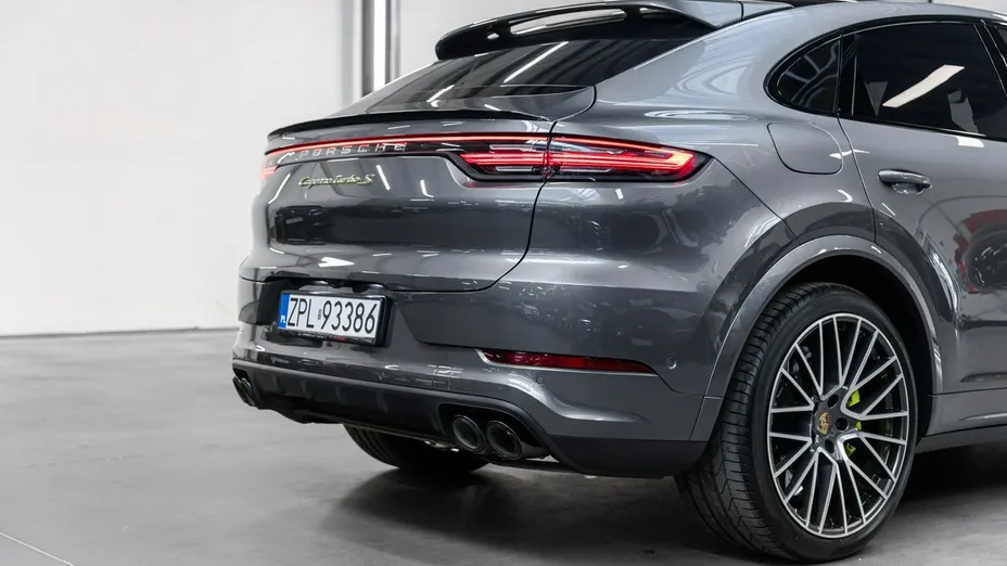 PORSCHE Cayenne -