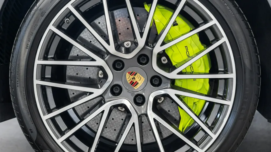 PORSCHE Cayenne -
