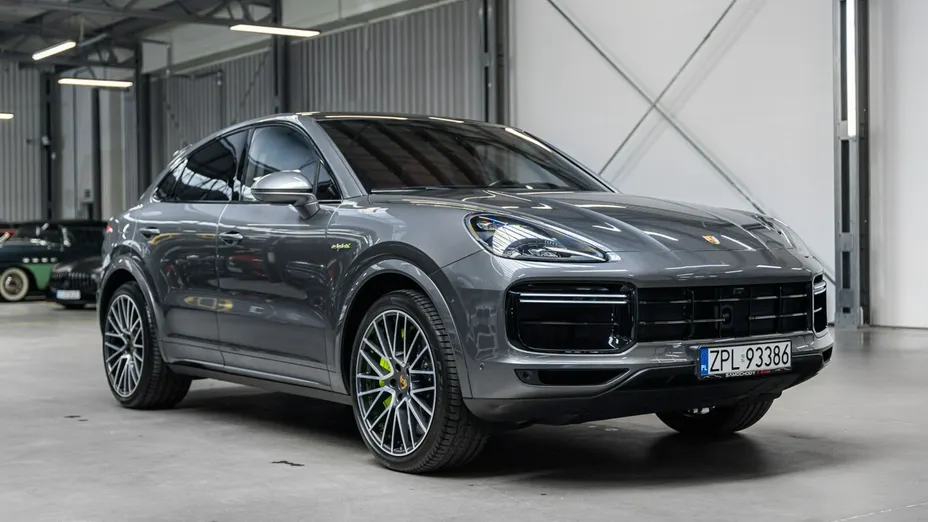 PORSCHE Cayenne -