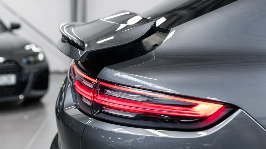 PORSCHE Cayenne -